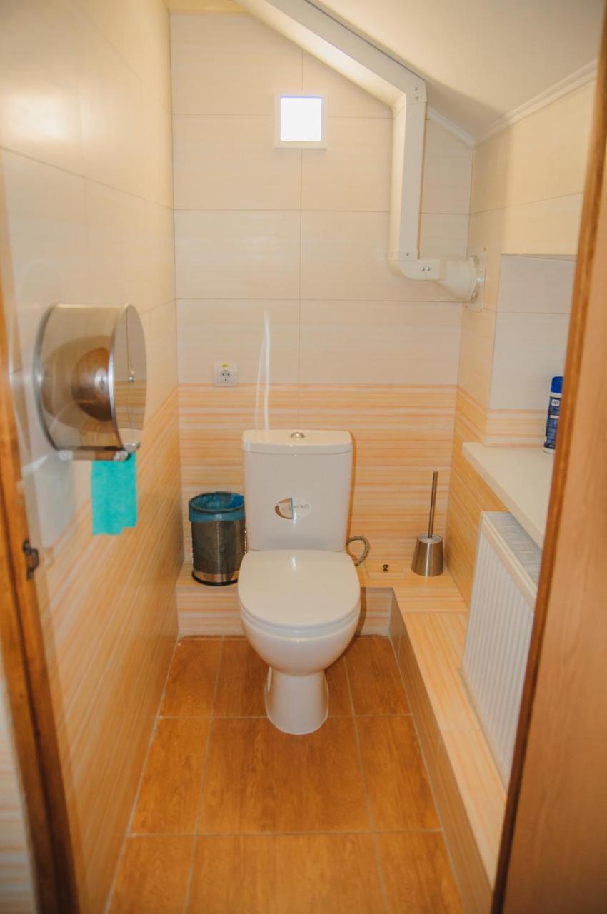 Hostel Stozhary Ternopil Buitenkant foto